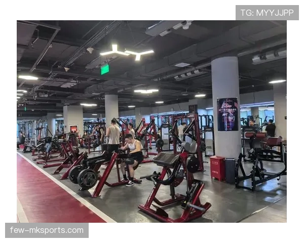 利拉德这训练强度，凌晨四点健身房打卡是日常？